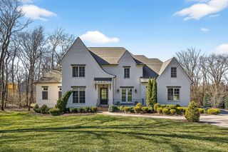 6732 Darden Pl, Nashville, TN 37205