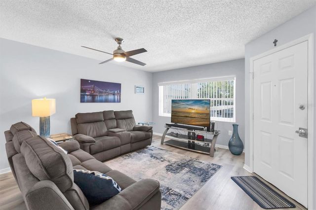 7712 HILLSIDE COURT 201, Hudson, FL 34667