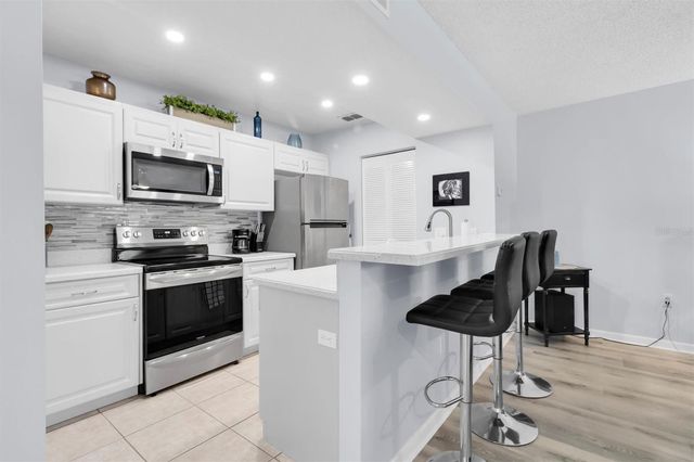 7712 HILLSIDE COURT 201, Hudson, FL 34667
