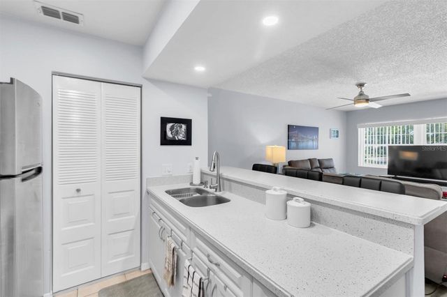 7712 HILLSIDE COURT 201, Hudson, FL 34667