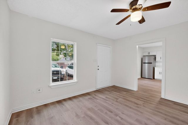 1210 Grant Street, Dallas, TX 75203