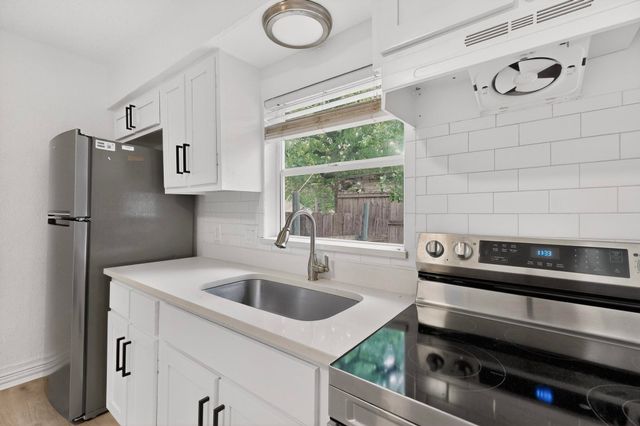 1210 Grant Street, Dallas, TX 75203