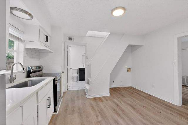 1210 Grant Street, Dallas, TX 75203