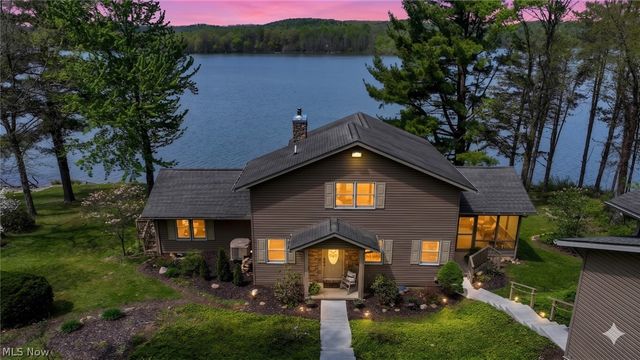 2873 Lodge Road SW, Sherrodsville, OH 44675