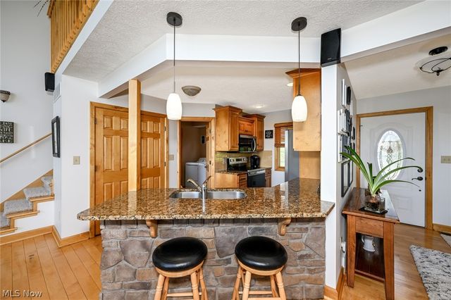 2873 Lodge Road SW, Sherrodsville, OH 44675