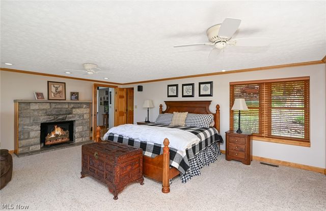 2873 Lodge Road SW, Sherrodsville, OH 44675