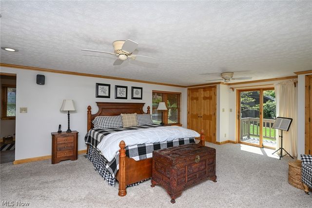 2873 Lodge Road SW, Sherrodsville, OH 44675