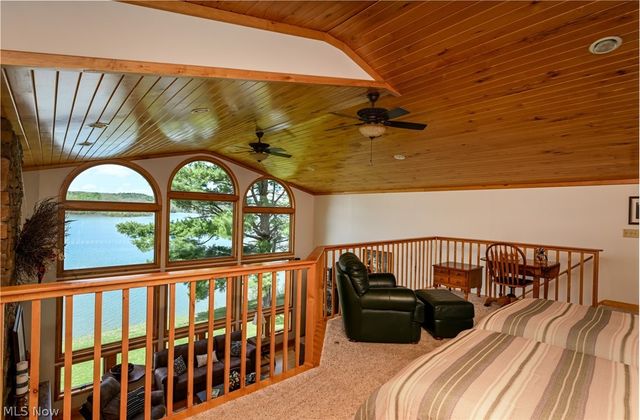 2873 Lodge Road SW, Sherrodsville, OH 44675