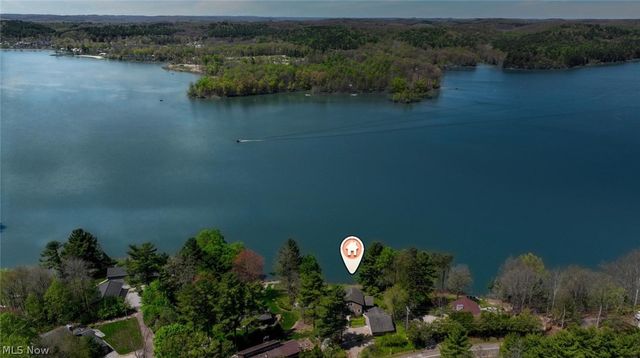 2873 Lodge Road SW, Sherrodsville, OH 44675