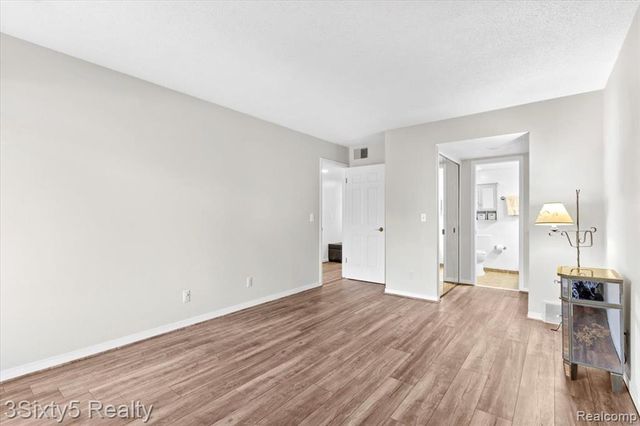 1731 Cliffs Landing 202, Ypsilanti, MI 48198