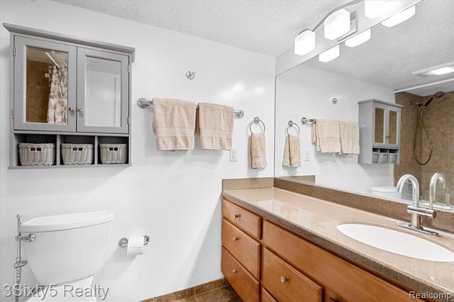 1731 Cliffs Landing 202, Ypsilanti, MI 48198