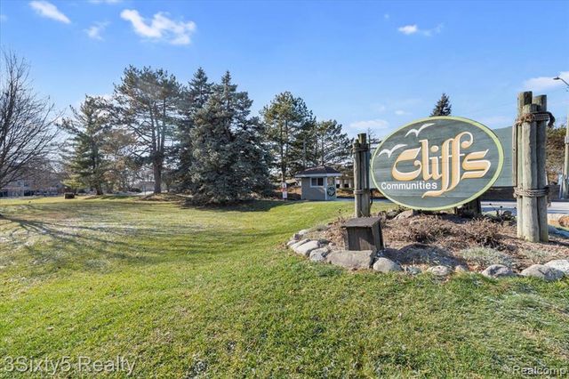 1731 Cliffs Landing 202, Ypsilanti, MI 48198