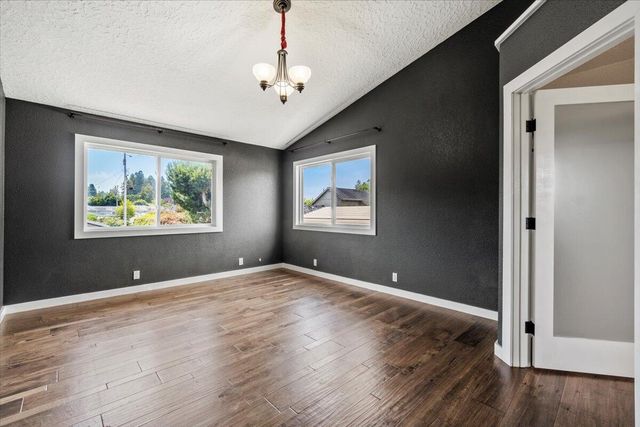 1956 Gage Lane, Eureka, CA 95503