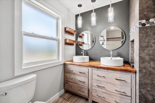 1956 Gage Lane, Eureka, CA 95503