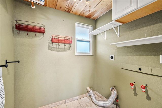 1956 Gage Lane, Eureka, CA 95503