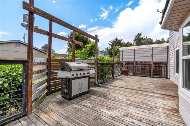 1956 Gage Lane, Eureka, CA 95503