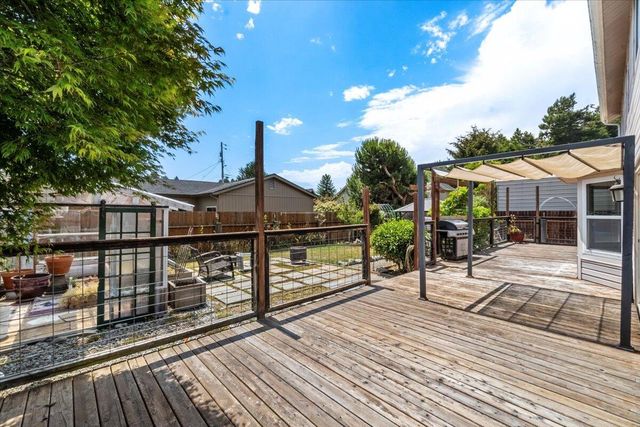 1956 Gage Lane, Eureka, CA 95503