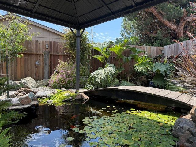 1956 Gage Lane, Eureka, CA 95503