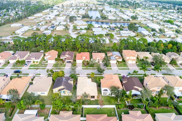 6217 Spring Lake Terrace, Fort Pierce, FL 34951