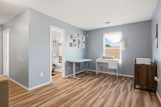 7908 Tiffany Road SW, Albuquerque, NM 87121