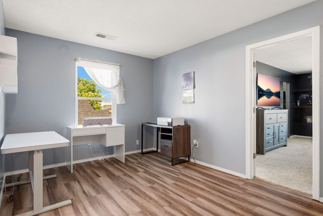 7908 Tiffany Road SW, Albuquerque, NM 87121