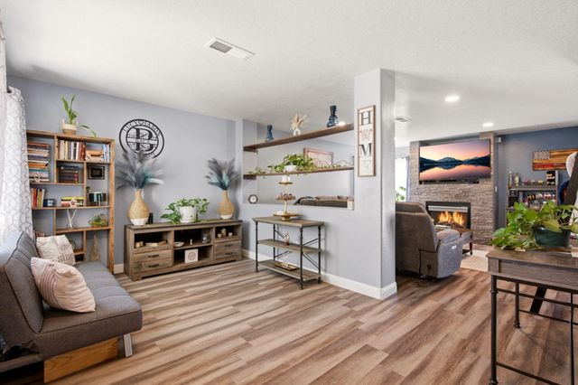 7908 Tiffany Road SW, Albuquerque, NM 87121