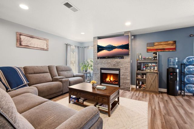 7908 Tiffany Road SW, Albuquerque, NM 87121