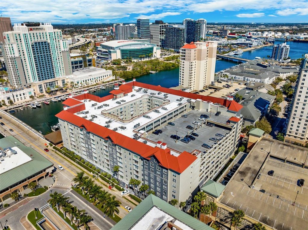 Image 39 of property listing at 700 S HARBOUR ISLAND BOULEVARD 143, Tampa, FL 33602