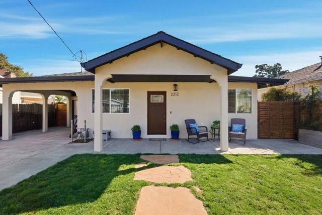 2212 Dumbarton Avenue, East Palo Alto, CA 94303
