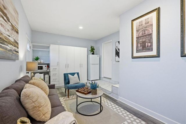 2212 Dumbarton Avenue, East Palo Alto, CA 94303