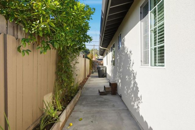 2212 Dumbarton Avenue, East Palo Alto, CA 94303