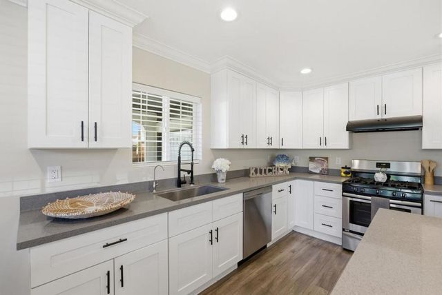 2212 Dumbarton Avenue, East Palo Alto, CA 94303