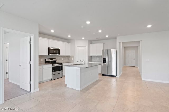 16044 Enclaves Cove DR, North Fort Myers, FL 33917