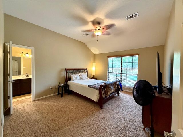 1503 Avenue H, Danbury, TX 77534