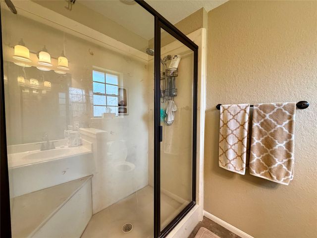 1503 Avenue H, Danbury, TX 77534