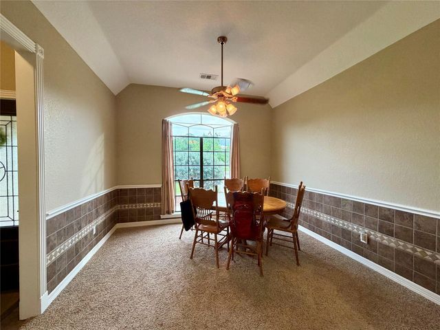 1503 Avenue H, Danbury, TX 77534