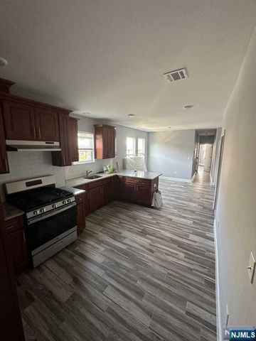 195-197 Ridge Street, Newark, NJ 07104