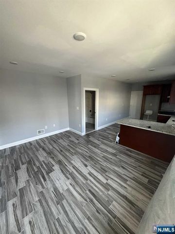 195-197 Ridge Street, Newark, NJ 07104
