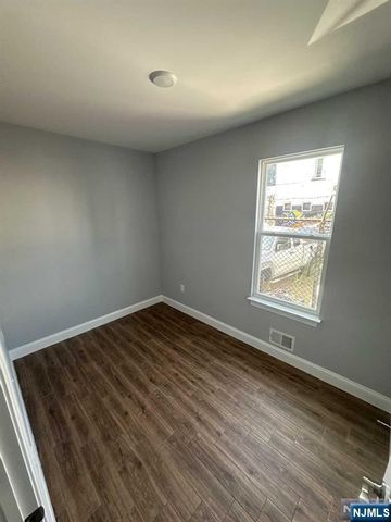 195-197 Ridge Street, Newark, NJ 07104