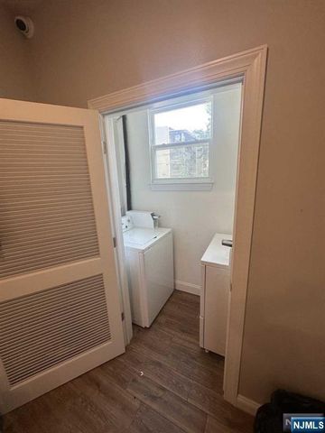 195-197 Ridge Street, Newark, NJ 07104