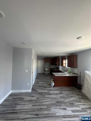 195-197 Ridge Street, Newark, NJ 07104