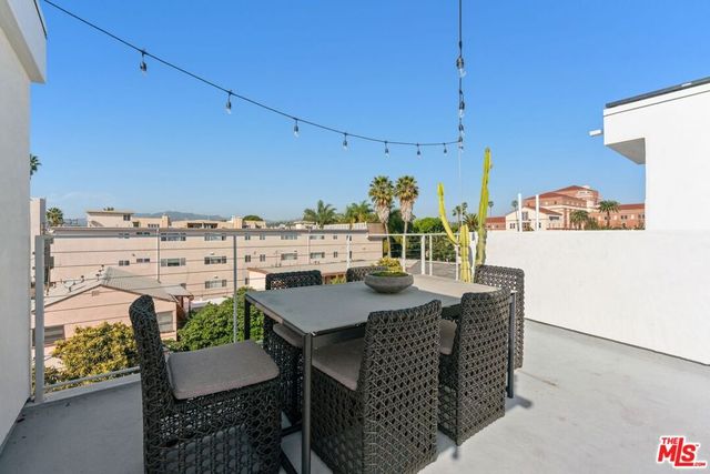 1244 14th Street E, Santa Monica, CA 90404