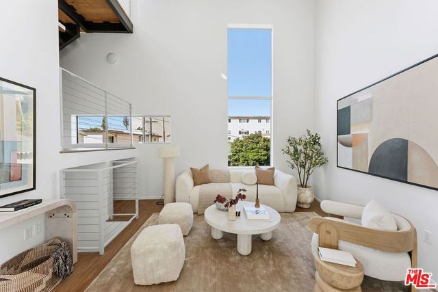 1244 14th Street E, Santa Monica, CA 90404