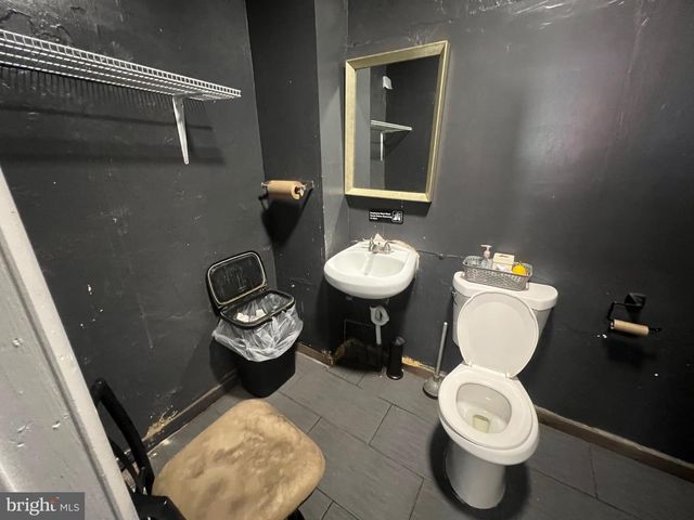 1516 TASKER ST, Philadelphia, PA 19145