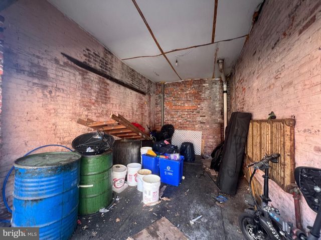 1516 TASKER ST, Philadelphia, PA 19145
