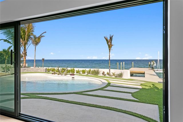 2580 E BAY ISLE DRIVE SE, St Petersburg, FL 33705