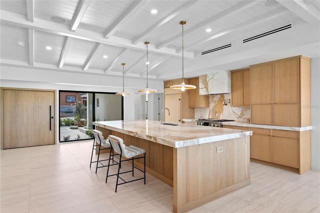 2580 E BAY ISLE DRIVE SE, St Petersburg, FL 33705