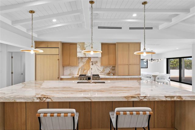 2580 E BAY ISLE DRIVE SE, St Petersburg, FL 33705