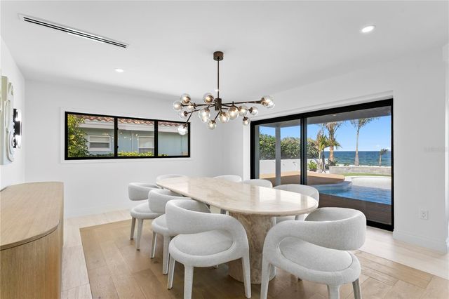 2580 E BAY ISLE DRIVE SE, St Petersburg, FL 33705