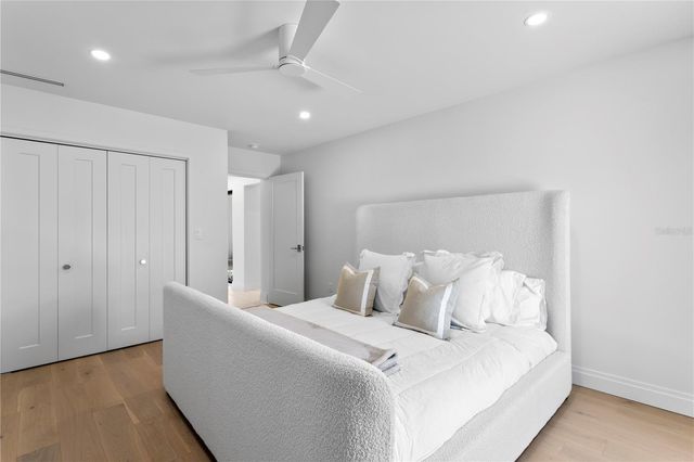 2580 E BAY ISLE DRIVE SE, St Petersburg, FL 33705